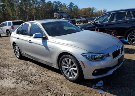 2018 BMW 320 Xi из США, поврежденный, VIN WBA8E5G52JNV02982